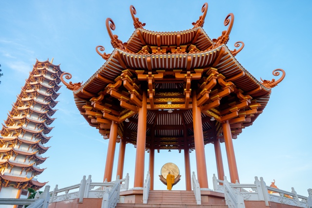 Đồng Nai l&ecirc;n th&agrave;nh phố, ch&ugrave;a đồng loạt cử chu&ocirc;ng trống b&aacute;t nh&atilde; cầu an ng&agrave;y 30.4 - Ảnh 1.