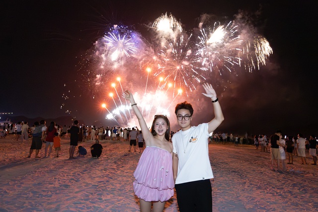 C&aacute;t B&agrave; b&ugrave;ng nổ phố đ&ecirc;m- Ảnh 6.