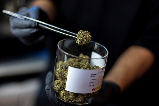 Sri Lanka detains 22 Buddhist monks for drug smuggling - Ảnh 1.