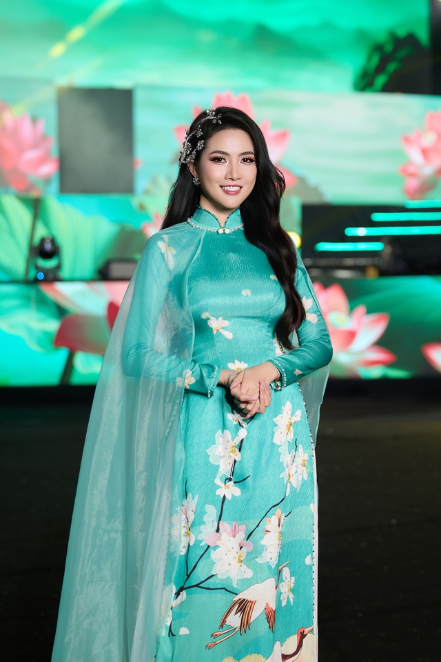 Nhan sắc của Hoa hậu Phan Thị Mơ ở tuổi 36- Ảnh 2.