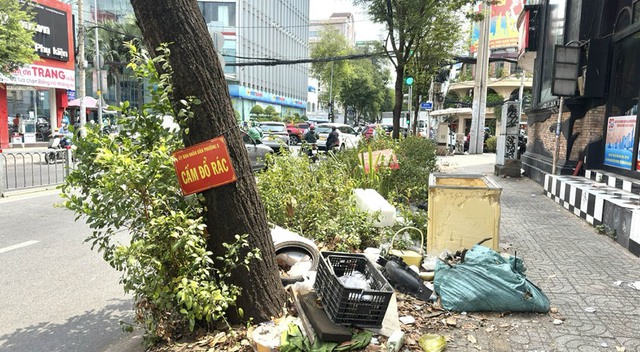 R&aacute;c tr&agrave;n lan d&ugrave; c&oacute; biển cấm- Ảnh 1.