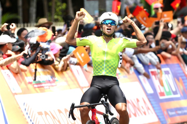 Tay đua H&agrave; Nội Đặng Th&agrave;nh Được lập kỳ t&iacute;ch ở C&uacute;p xe đạp truyền h&igrave;nh TP.HCM- Ảnh 5.