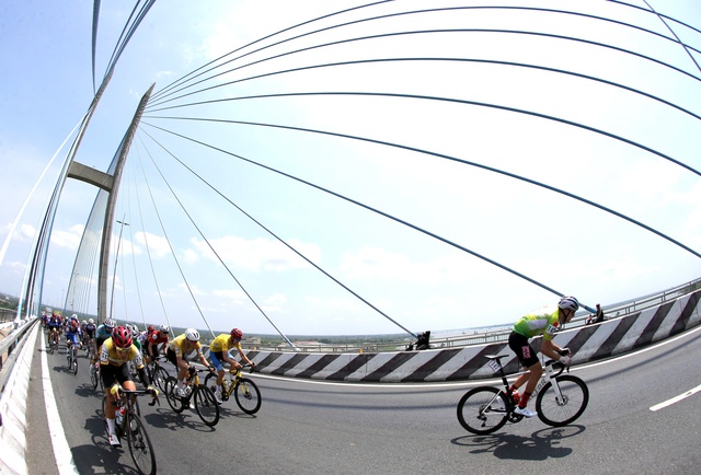 Tay đua H&agrave; Nội Đặng Th&agrave;nh Được lập kỳ t&iacute;ch ở C&uacute;p xe đạp truyền h&igrave;nh TP.HCM- Ảnh 1.