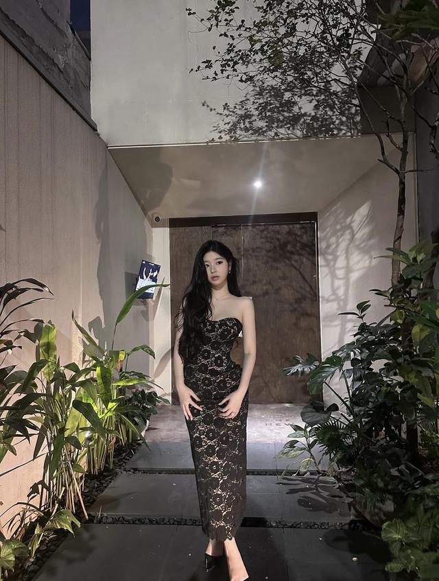 Đầm cúp ngực tôn lên đường nét cơ thể một cách tinh tế- Ảnh 5.