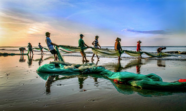 'Đi th&agrave;nh phố' - nhịp sống l&acirc;u đời của người xứ biển- Ảnh 4.