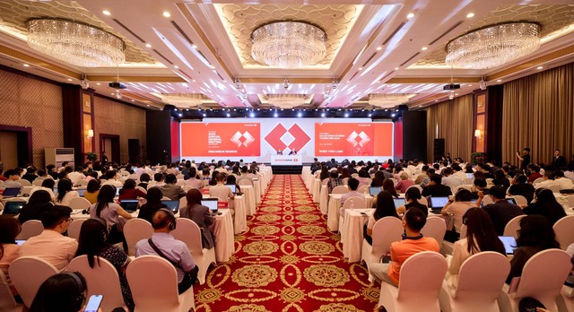 Techcombank giữ vững &lsquo;ng&ocirc;i vương&rsquo; về thu nhập ph&iacute; dịch vụ to&agrave;n hệ thống ng&acirc;n h&agrave;ng  - Ảnh 3.