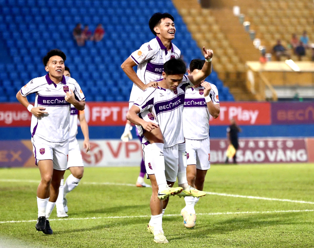 HLV Kim Sang-sik t&igrave;m những 'họng ph&aacute;o' cho đội tuyển Việt Nam ở nơi &iacute;t ai ngờ- Ảnh 3.