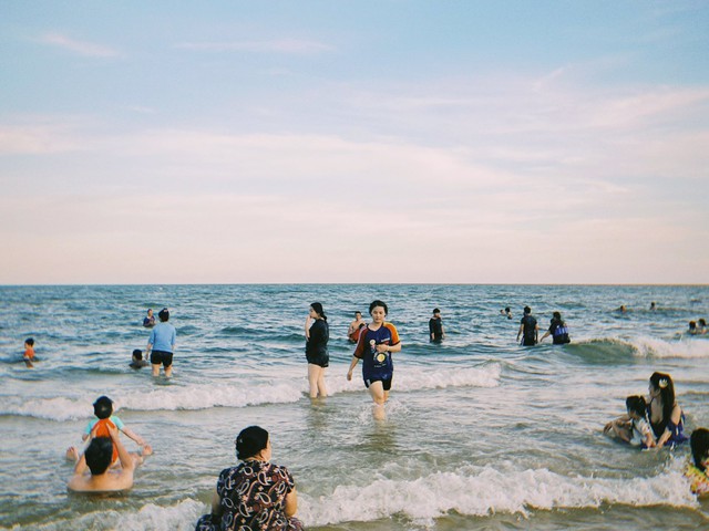 Dịp nghỉ lễ 30.4 - 1.5: Đi biển Vũng T&agrave;u c&oacute; c&ograve;n lo sứa, s&acirc;u biển? - Ảnh 1.
