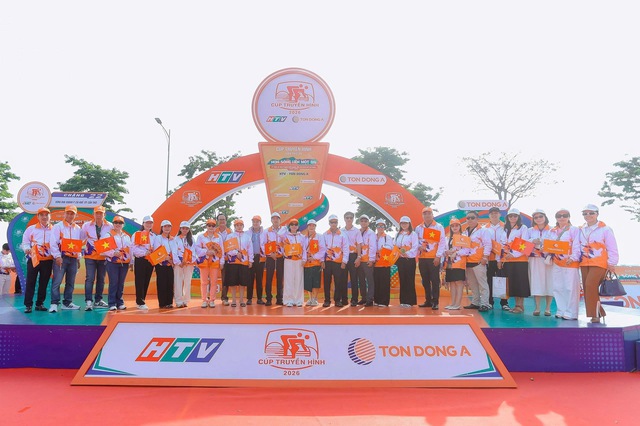 Kh&aacute;ch h&agrave;ng T&ocirc;n Đ&ocirc;ng &Aacute; khuấy động đường đua C&uacute;p truyền h&igrave;nh - Ảnh 1.