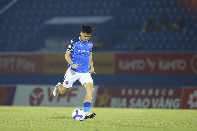 HLV Kim Sang-sik t&igrave;m những 'họng ph&aacute;o' cho đội tuyển Việt Nam ở nơi &iacute;t ai ngờ- Ảnh 1.