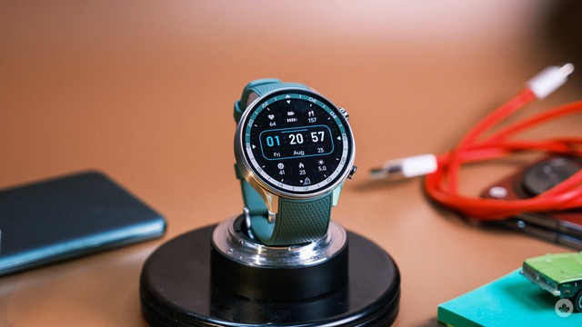 5 mẫu smartwatch Android gi&aacute; 'mềm' c&oacute; thể thay thế Apple Watch - Ảnh 4.