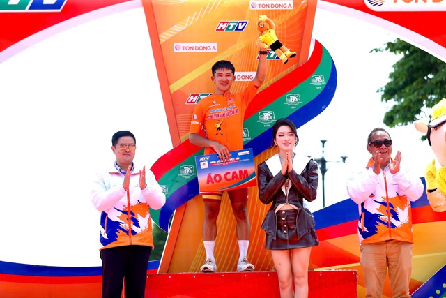 Tay đua New Zealand của đội Vĩnh Long gi&agrave;nh chiến thắng tr&ecirc;n đất T&acirc;y Đ&ocirc; ở C&uacute;p truyền h&igrave;nh TP.HCM- Ảnh 6.