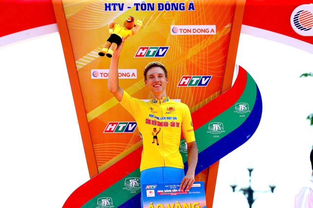 Tay đua New Zealand của đội Vĩnh Long gi&agrave;nh chiến thắng tr&ecirc;n đất T&acirc;y Đ&ocirc; ở C&uacute;p truyền h&igrave;nh TP.HCM- Ảnh 5.