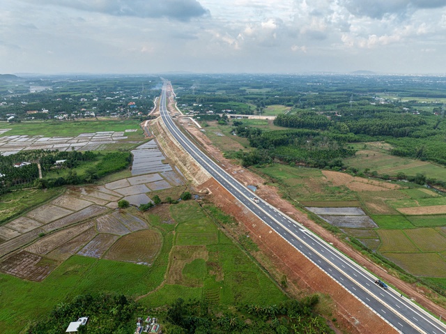 C&aacute;c cao tốc qua Gia Lai sẽ th&ocirc;ng xe v&agrave;o trưa 29.4- Ảnh 1.