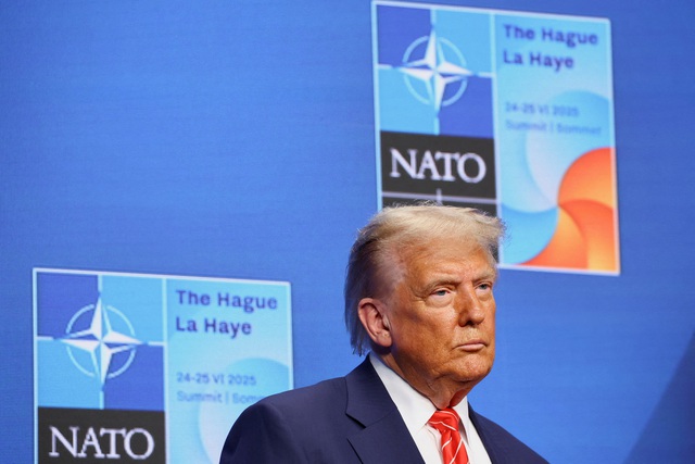NATO c&acirc;n nhắc hạn chế họp v&igrave; &ocirc;ng Trump - Ảnh 1.