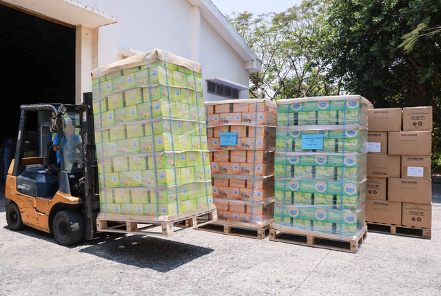 Sanna Kh&aacute;nh H&ograve;a lần đầu xuất khẩu nước giải kh&aacute;t sang Mỹ- Ảnh 3.