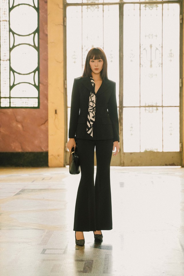 Biến tấu giúp chiếc áo vest trở nên mềm mại hơn  - Ảnh 3.