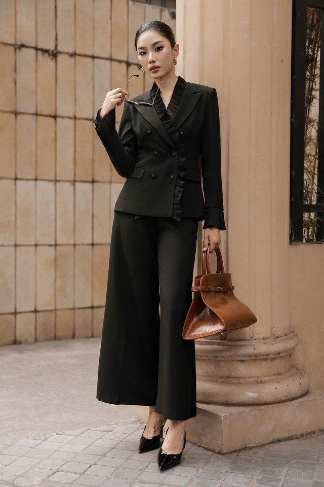 Biến tấu giúp chiếc áo vest trở nên mềm mại hơn  - Ảnh 4.