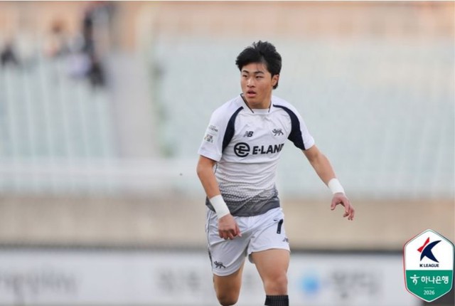 U.17 H&agrave;n Quốc chốt nh&acirc;n sự cực mạnh, sẵn s&agrave;ng đấu U.17 Việt Nam: HLV Roland l&ecirc;n gấp phương &aacute;n- Ảnh 1.