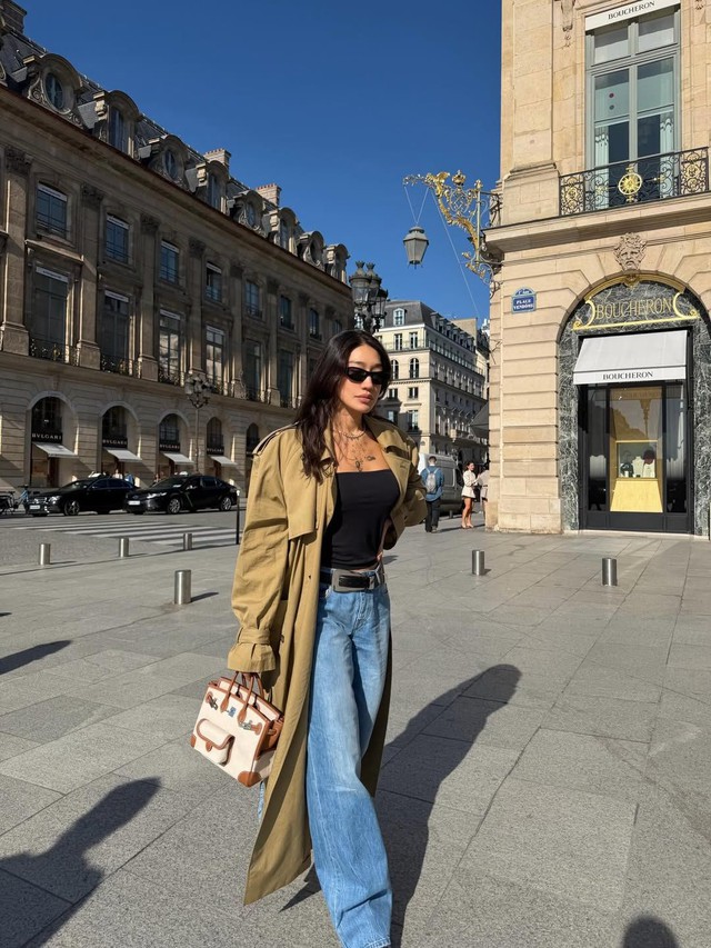 Thoải mái nhưng vẫn thời thượng với quần denim dáng rộng  - Ảnh 1.