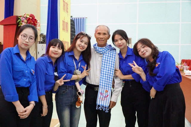  Người 2 lần trúng đạn, bị giam trong 2 nhà tù khét tiếng - Ảnh 3.