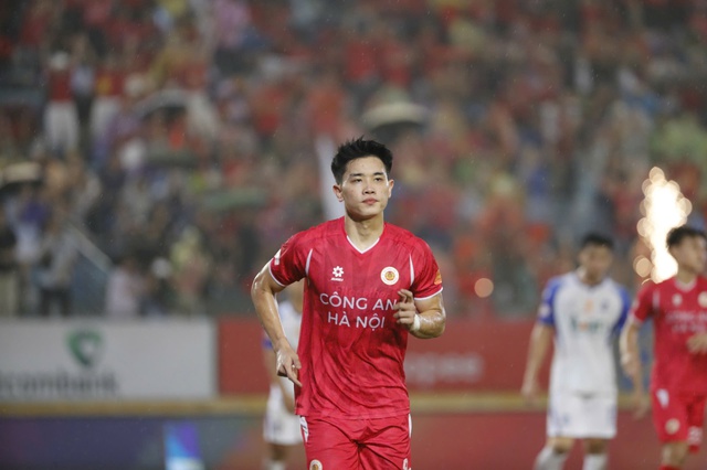 Ch&acirc;n s&uacute;t nội li&ecirc;n tục ghi b&agrave;n, đội tuyển Việt Nam nhiều 's&uacute;ng' tốt: Ngại g&igrave; Indonesia!- Ảnh 1.