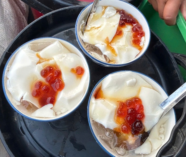 Đến Huế, lên chùa Thiên Mụ, ăn…đậu hũ - Ảnh 4.