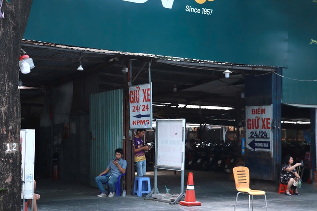 Lễ 30.4 xem ph&aacute;o hoa: Gửi xe ở đ&acirc;u để tr&aacute;nh bị 'h&eacute;t gi&aacute;'? - Ảnh 2.