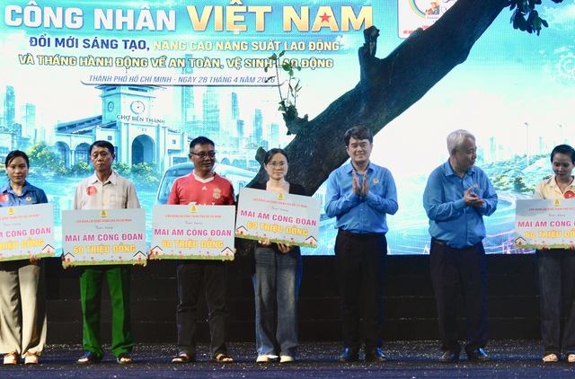 Khai mạc Th&aacute;ng C&ocirc;ng nh&acirc;n: Tặng 12 'm&aacute;i ấm C&ocirc;ng đo&agrave;n cho' người lao động- Ảnh 3.