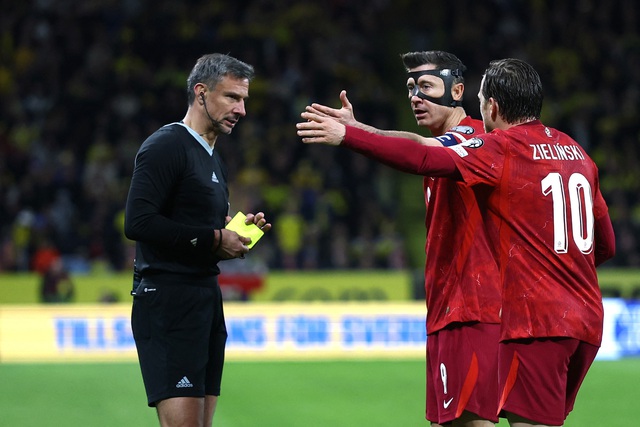 FIFA ra quyết định then chốt c&oacute; thể l&agrave;m thay đổi cuộc đua v&ocirc; địch World Cup: Thẻ v&agrave;ng sẽ&hellip;- Ảnh 2.