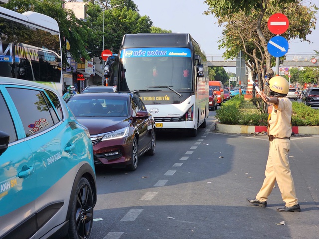 Bến xe Miền T&acirc;y 'căng m&igrave;nh' hoạt động dịp lễ 30.4 - 1.5- Ảnh 9.