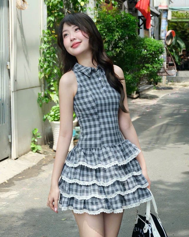 Váy tầng: Gợi ý xuống phố lãng mạn cho nàng yêu phong cách bay bổng - Ảnh 4.