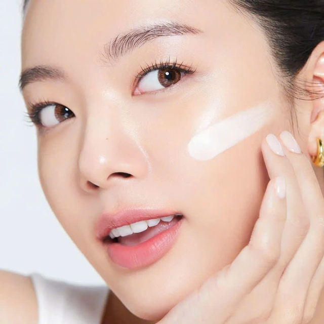 Giữa mu&ocirc;n v&agrave;n loại dưỡng ẩm, đ&acirc;u l&agrave; &lsquo;texture ch&acirc;n &aacute;i&rsquo; d&agrave;nh cho da dầu mụn - Ảnh 6.