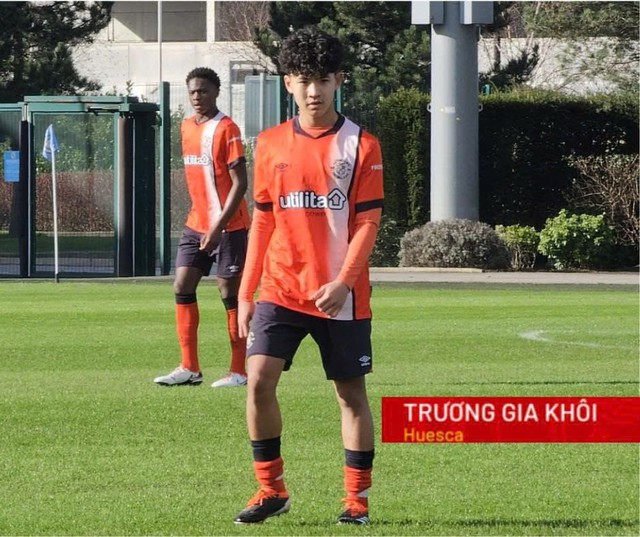  Thủ môn 1,96 m và 'tân binh' từ Tây Ban Nha- Ảnh 1.