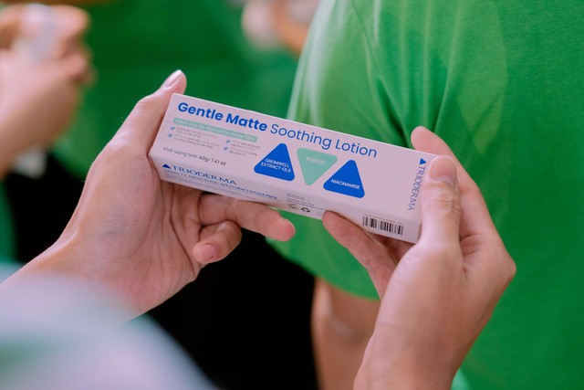 Giữa mu&ocirc;n v&agrave;n loại dưỡng ẩm, đ&acirc;u l&agrave; &lsquo;texture ch&acirc;n &aacute;i&rsquo; d&agrave;nh cho da dầu mụn - Ảnh 9.