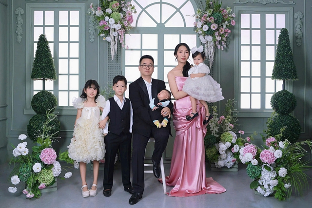 Giữa l&agrave;n s&oacute;ng "ngại đẻ", vẫn c&oacute; những người trẻ vẫn chọn sinh nhiều con, v&igrave; sao? - Ảnh 1.