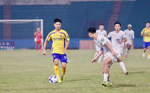 Đội b&oacute;ng triệu đ&ocirc; của cố vấn Park Hang-seo tiến s&aacute;t v&eacute; thăng hạng V-League- Ảnh 2.