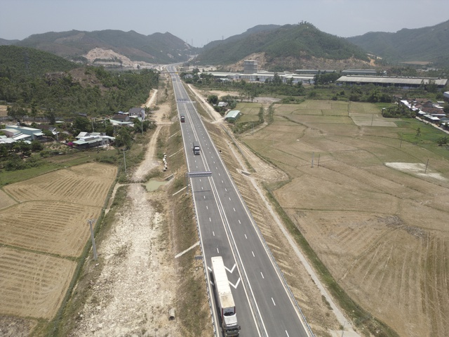 Cao tốc Ho&agrave;i Nhơn - Quy Nhơn v&agrave; Quy Nhơn - Ch&iacute; Thạnh th&ocirc;ng xe- Ảnh 12.