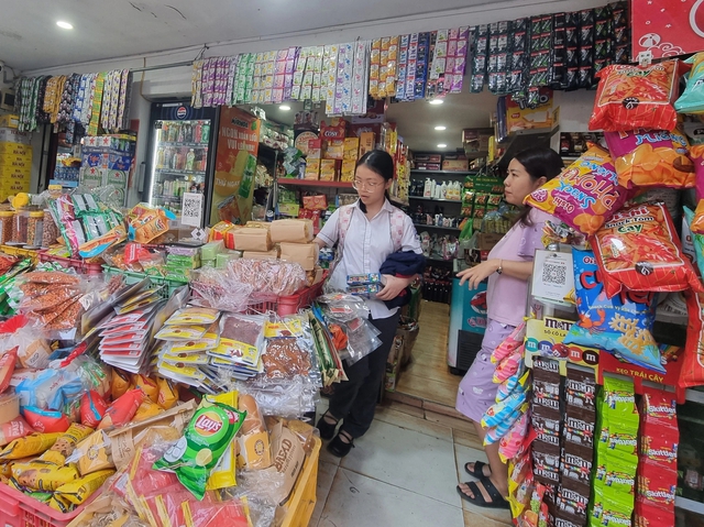 Ch&iacute;nh thức miễn thuế cho hơn 2,5 triệu hộ kinh doanh v&agrave; 236.800 doanh nghiệp- Ảnh 1.