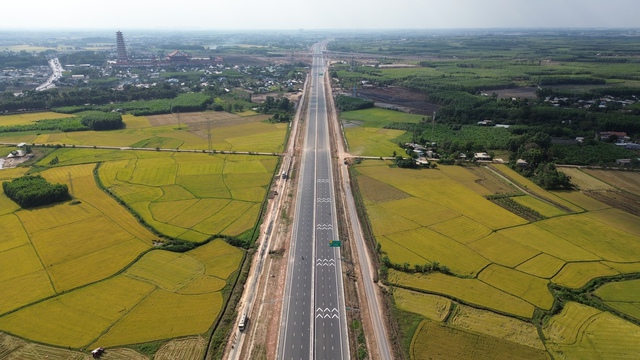 Cao tốc Biên Hòa - Vũng Tàu khai thác tạm từ 17 giờ chiều 29.4- Ảnh 1.