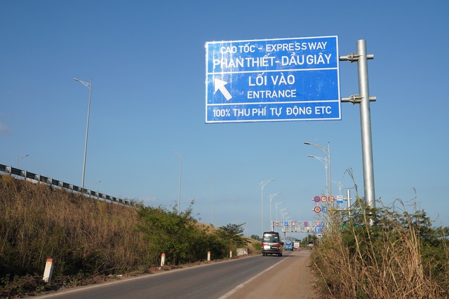 &Aacute;p dụng sai quy tắc ra, v&agrave;o cao tốc bị phạt tới 6 triệu  - Ảnh 2.