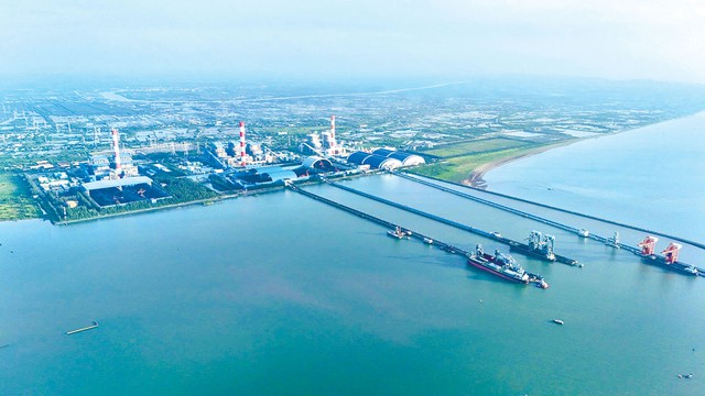 EVNGENCO1: Vượt &lsquo;thử th&aacute;ch k&eacute;p&rsquo;, quyết t&acirc;m đảm bảo điện m&ugrave;a kh&ocirc; - Ảnh 1.