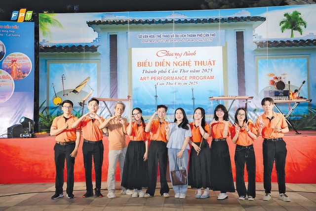 Sinh vi&ecirc;n Trường đại học FPT mang tri thức, c&ocirc;ng nghệ v&agrave; tr&aacute;ch nhiệm đến cộng đồng- Ảnh 2.