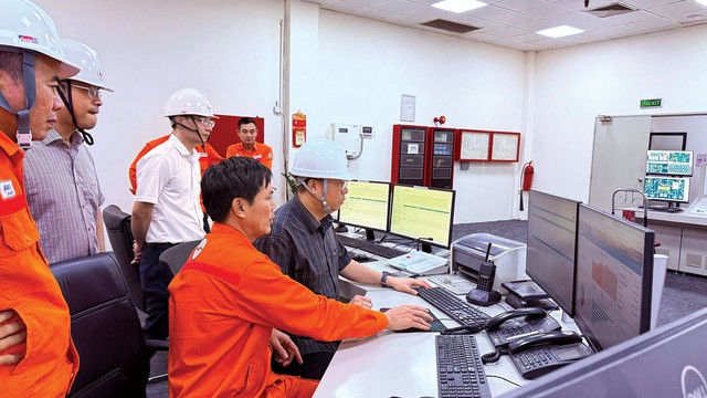 EVNGENCO1: Vượt &lsquo;thử th&aacute;ch k&eacute;p&rsquo;, quyết t&acirc;m đảm bảo điện m&ugrave;a kh&ocirc; - Ảnh 4.