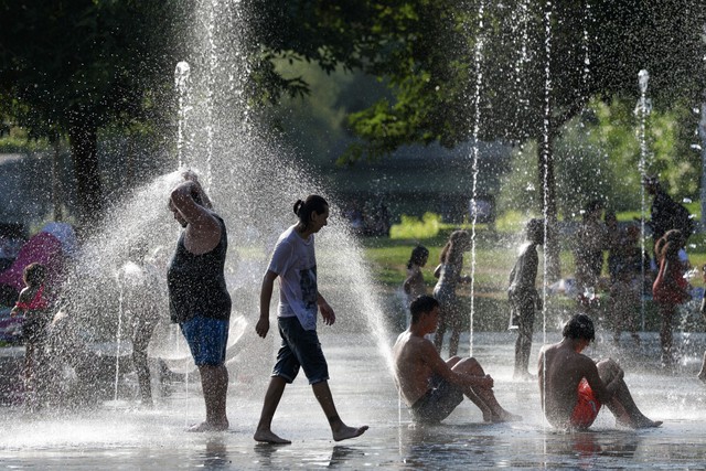 Ch&acirc;u lục n&agrave;o n&oacute;ng l&ecirc;n nhanh nhất thế giới?- Ảnh 2.