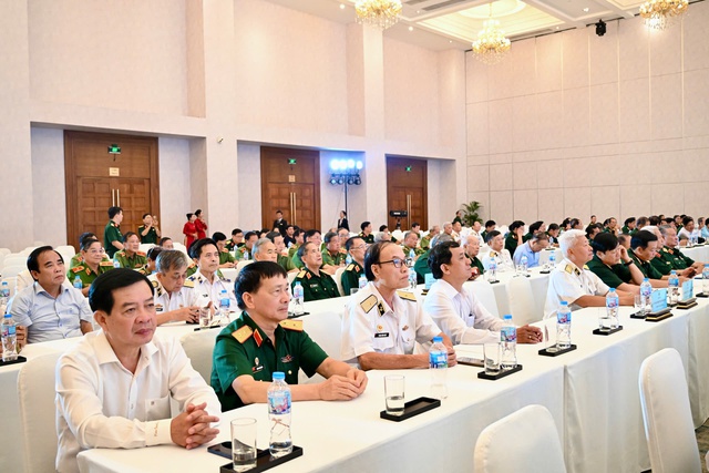 TP.HCM gặp tướng lĩnh, nh&acirc;n chứng lịch sử dịp kỷ niệm 51 năm đất nước thống nhất- Ảnh 2.