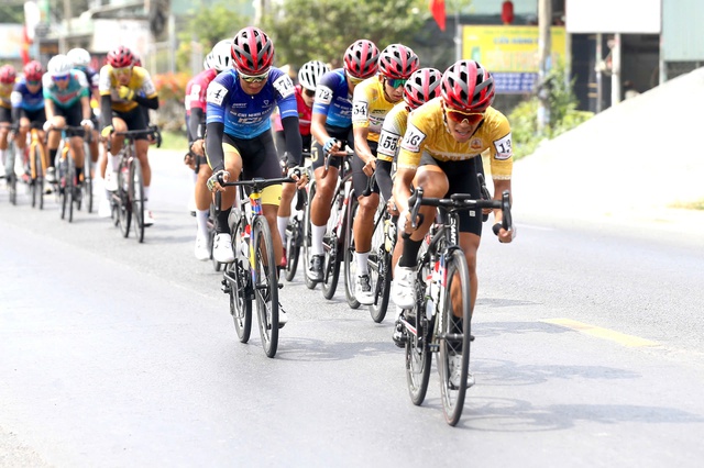 Vua nước r&uacute;t Marchuk Dzianis thắng chặng &aacute;p ch&oacute;t C&uacute;p xe đạp truyền h&igrave;nh TP.HCM 2026- Ảnh 3.