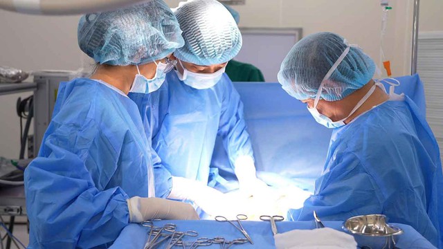 &lsquo;Giờ v&agrave;ng sinh tử&rsquo;: Bệnh viện Phương Nam bản lĩnh cứu thai phụ bị nhau tiền đạo - Ảnh 1.