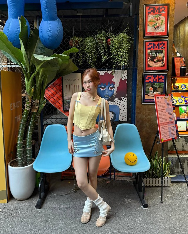 Định hình vóc dáng với áo corset mang vẻ đẹp gợi cảm- Ảnh 2. Định hình vóc dáng với áo corset mang vẻ đẹp gợi cảm- Ảnh 2.