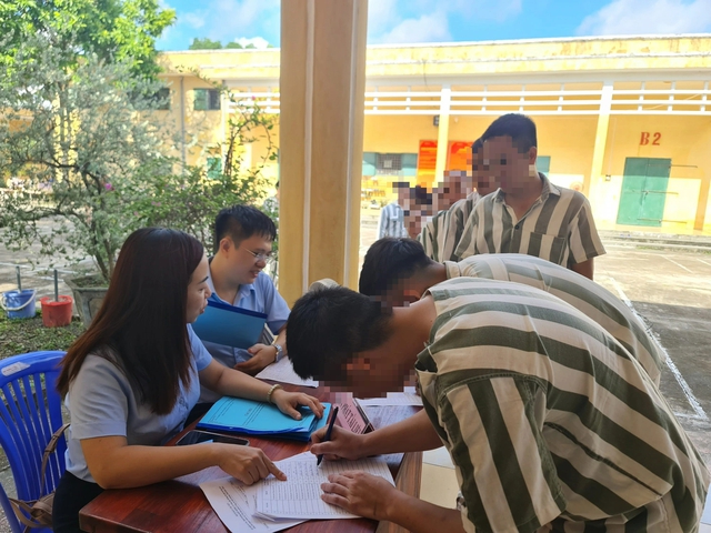 Đề xuất mở căng tin trong trại tạm giam, tuyệt đối kh&ocirc;ng d&ugrave;ng tiền mặt - Ảnh 1.